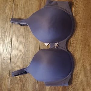 Victoria's Secret Body By Victoria Lined Perfect Coverage 40DD